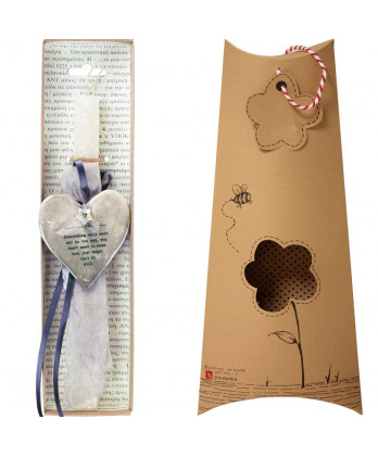 Λαμπάδα κρεμ με καρδιά από...