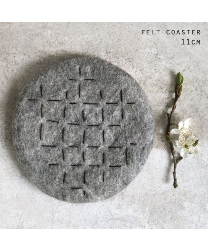 Φελτ Βάση Με Καρέ Γκρί 10 εκ.