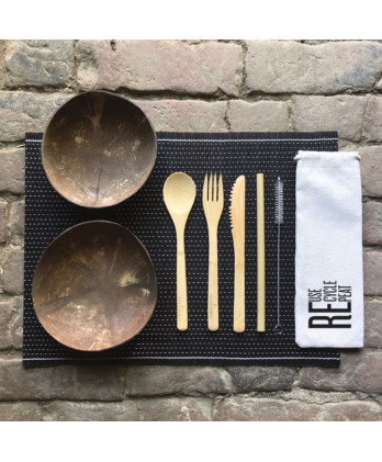 Σουπλά Μπαμπού Μαύρο Και Ραμμένο Με Λευκό Νήμα 45 εκ.