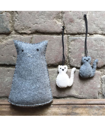 Κρεμαστή Γάτα Μπεζ Φέλτ