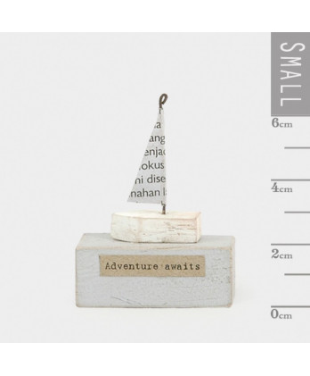 Καθιστό Ξύλινο Καραβάκι