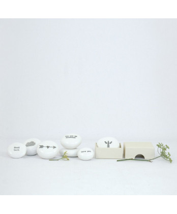 Βότσαλο Από Λευκή Πορσελάνη Be Brave