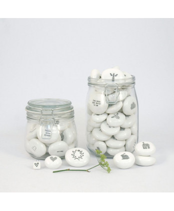 Βότσαλο Από Λευκή Πορσελάνη Special Friend