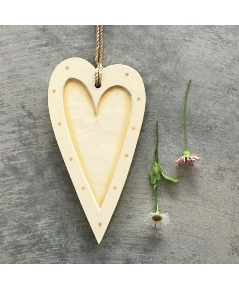 Ξύλινη Καρδία Κρεμαστή Σε Μπεζ Χρώμα 13,5x7εκ