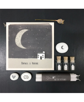 Καδράκι Ξύλινο Κρεμαστό Με Μήνυμα Happiness is homemade 18εκ