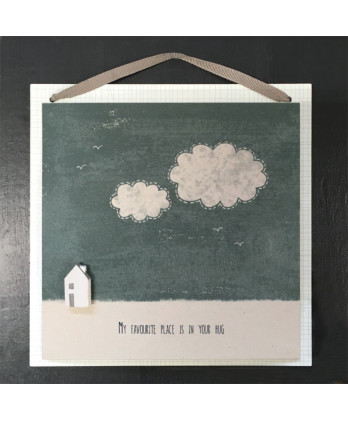 Καδράκι Ξύλινο Κρεμαστό Με Μήνυμα Favourite place is in your hug 18εκ