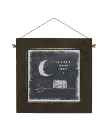 Καδράκι Ξύλινο Κρεμαστό Απο Μαυροπίνακας Με Μήνυμα Glad I swiped right… 10εκ