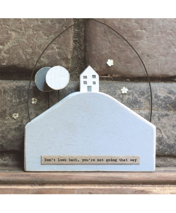 Ξύλινο Με Κρεμαστό Θέμα...