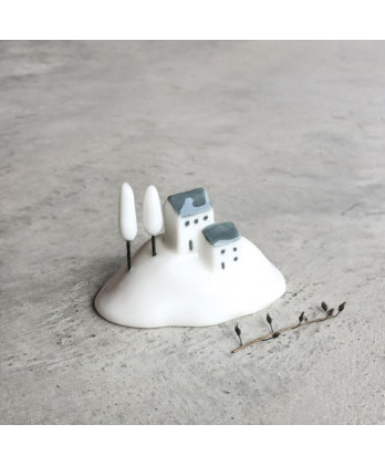 Δύο σπίτια & δέντρα - Λόφος...