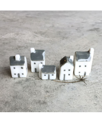 Πορσελάνινο σπίτι Νο:4 2,5x1,5 εκ.