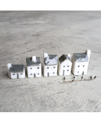 Πορσελάνινα σπίτια σε κουτί 3,5x1,9x8,8 εκ.