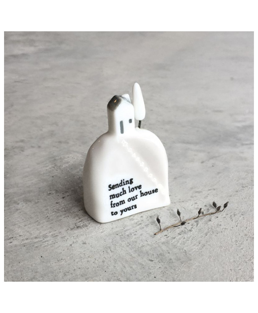 Σπίτι στο λόφο 6,2x2,4x4,5 εκ. πορσελάνη - Sending love