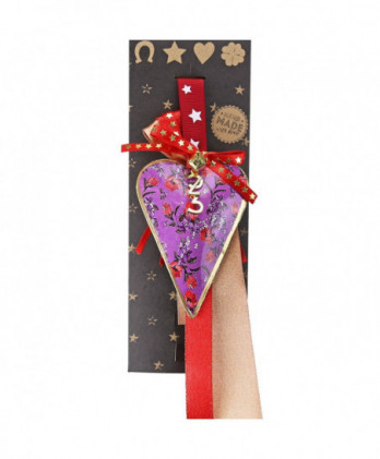 Γούρι Με Μεταλλική Καρδιά Φλοράλ Σε Μωβ Χρώμα