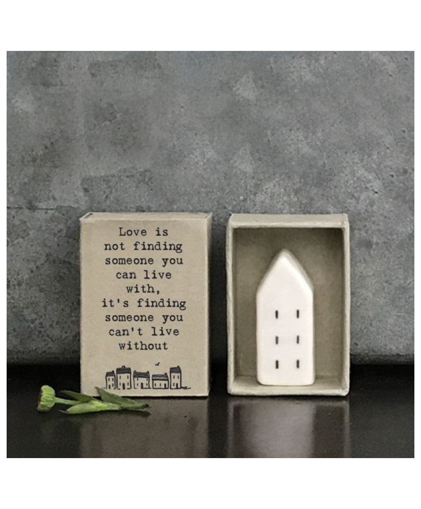 Σπιρτόκουτο - Σπίτι / Love is …