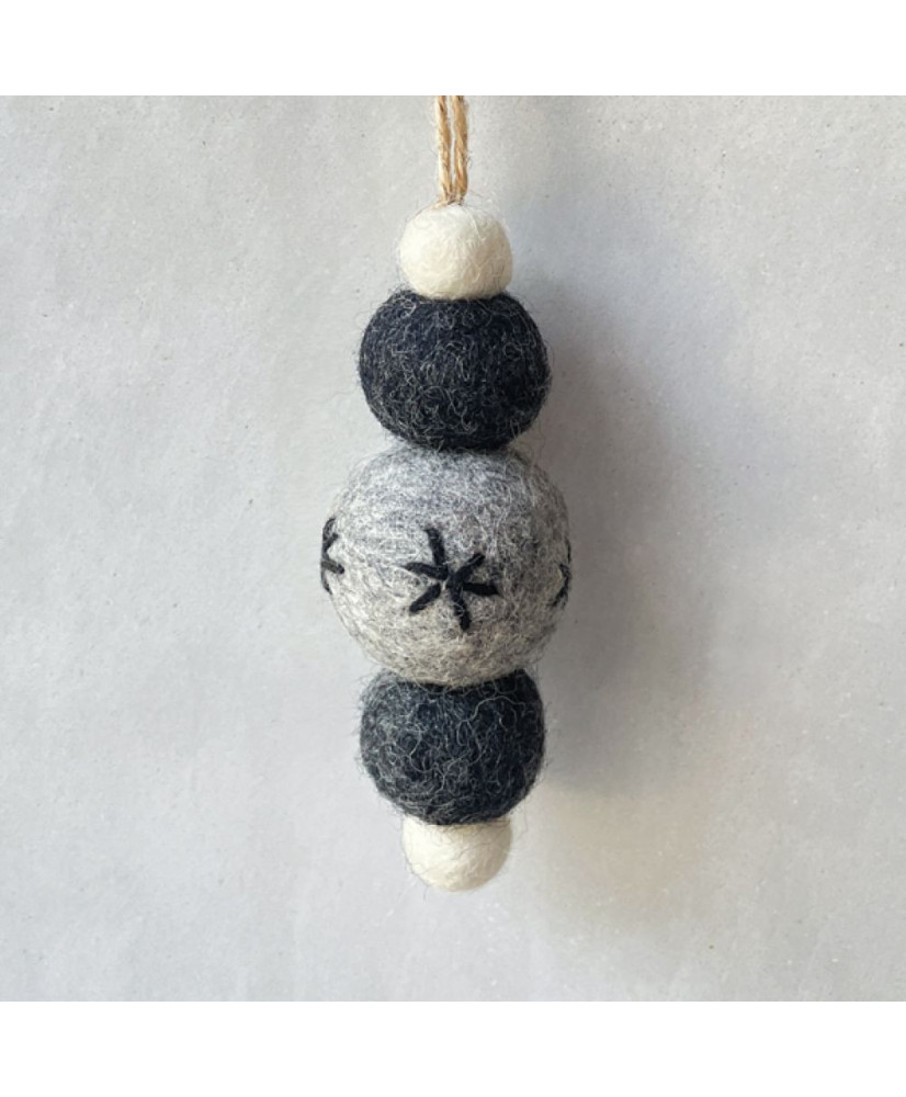 Μπάλα droplet Σε Γκρι Και Λευκό Χρώμα Από Φελτ 10εκ