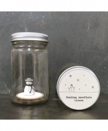 Σκηνή Σε Βάζο Με Χιονάθρωπό...